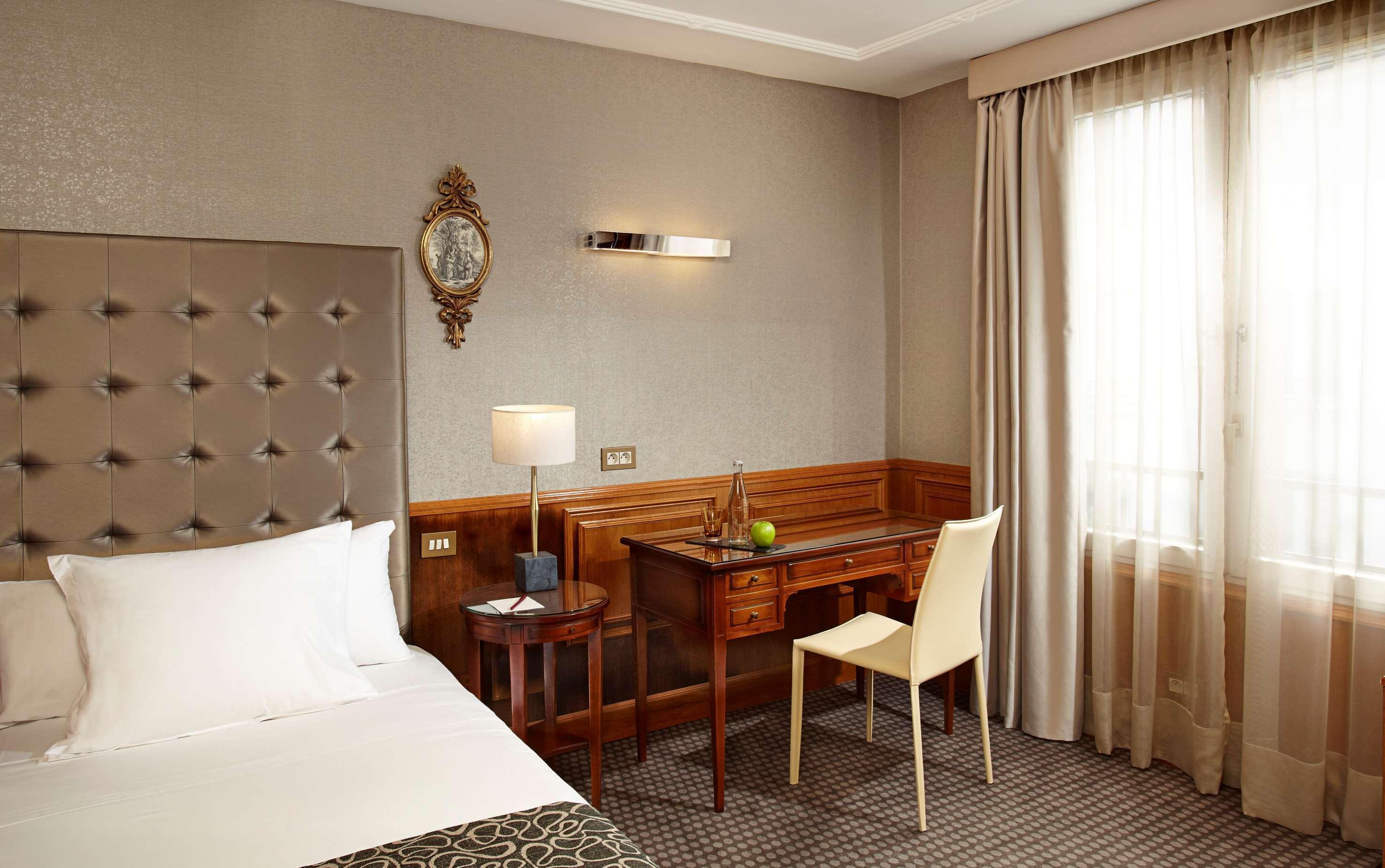 فندق باريسفي  ميليا فيندوم الغرفة الصورة